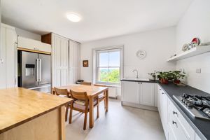 Kitchen / Breakfast Room - click for photo gallery